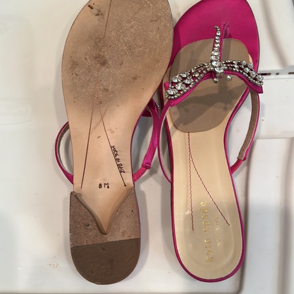 Kate Spade fuchsia sandals. Size 8 M - Picture 3 of 5